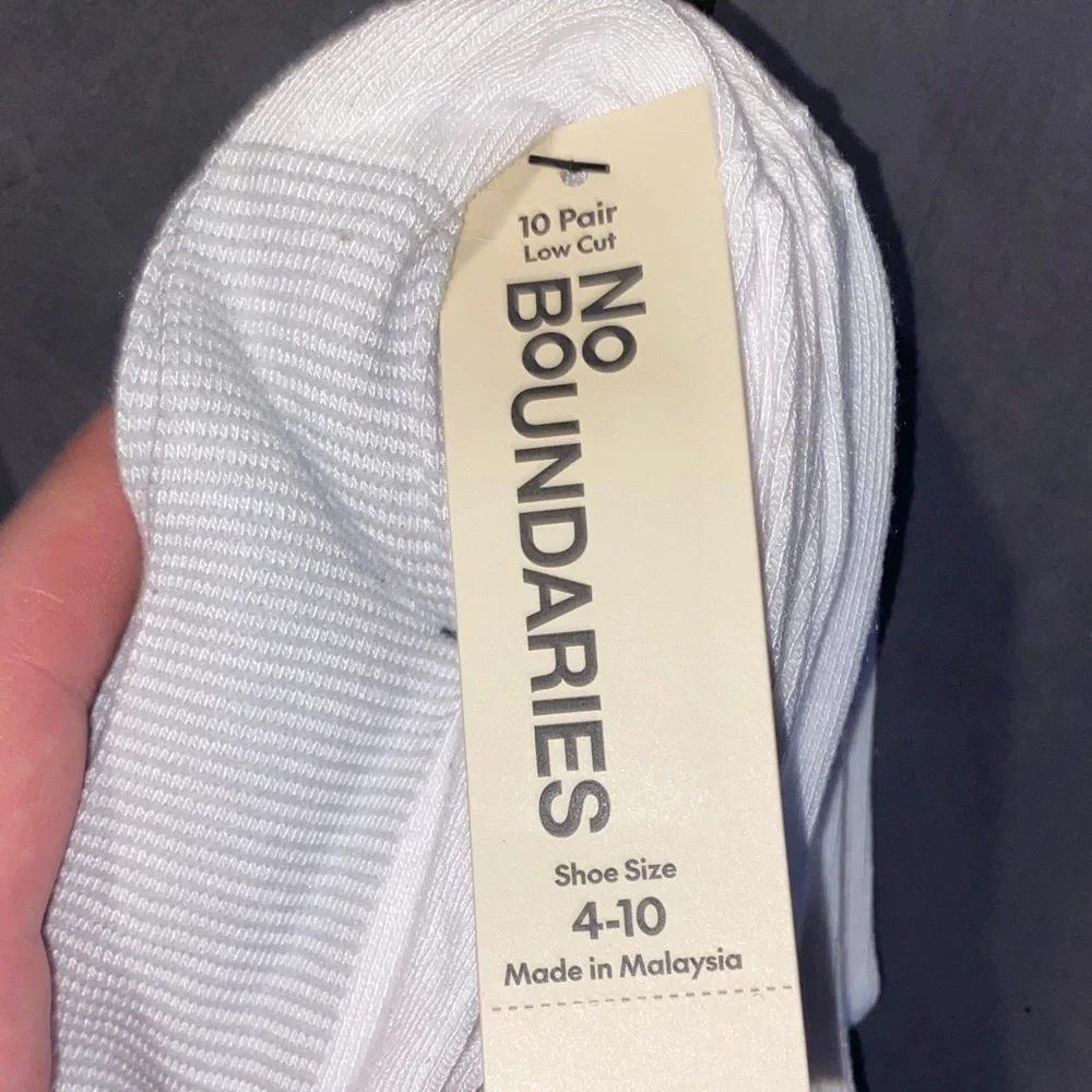No Boundaries 10 Pack of Low Cut Socks Size 4-10 New With Tag